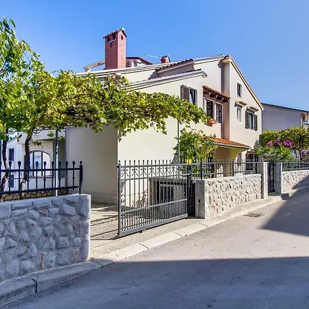 Apartments With A Parking Space Mali Losinj Apartman Mali Losinj