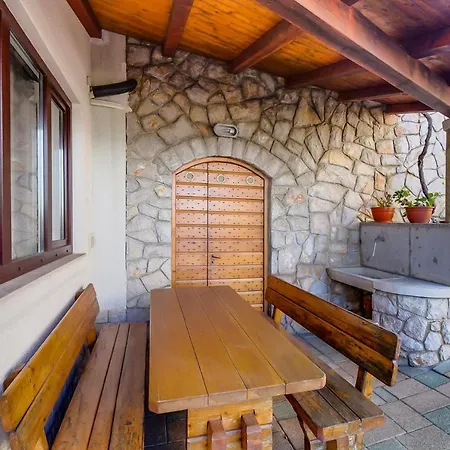 Apartman Apartments With A Parking Space Mali Losinj *