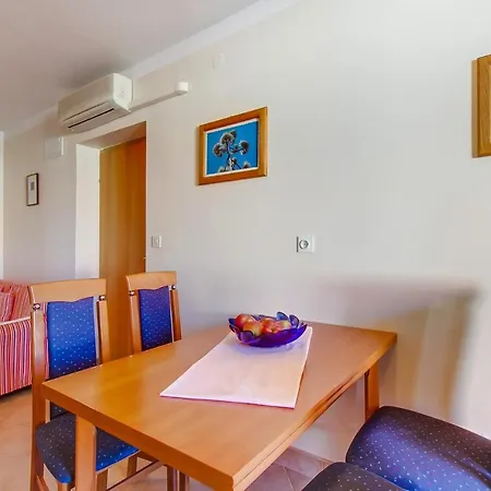 Apartments With A Parking Space Mali Losinj Apartment