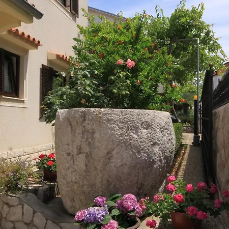 Apartments With A Parking Space Mali Losinj * Mali Losinj