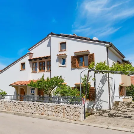 Apartman Apartments With A Parking Space Mali Losinj Mali Losinj