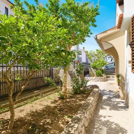 Apartments With A Parking Space Mali Losinj Mali Losinj