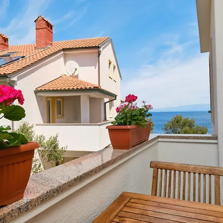 Apartments With A Parking Space Mali Losinj Apartman