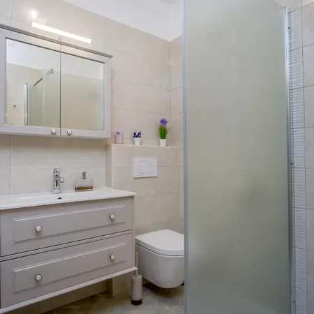 Apartments With A Parking Space Mali Losinj *