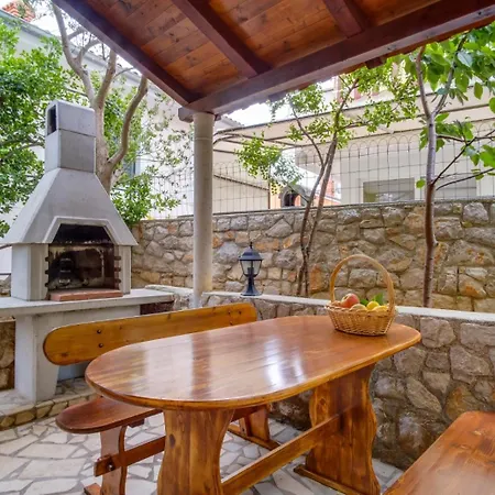 Apartments With A Parking Space Mali Losinj *