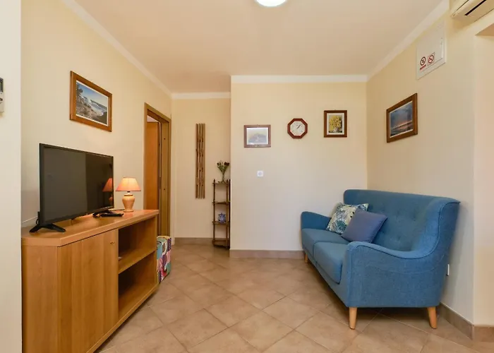 アパート With A Parking Space マリ・ロシニュ