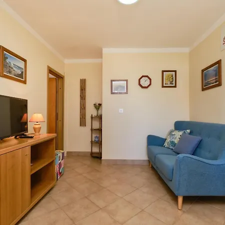 Apartamento With A Parking Space Mali Lošinj
